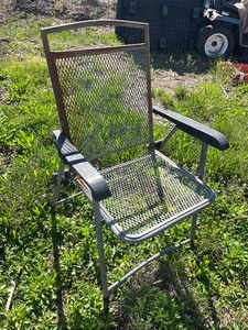 lot 389 image: Bundle of 3 Steel Foldable Chairs