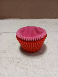 lot 41529 image: Colorful Paper Cupcake Liners - Retail $3