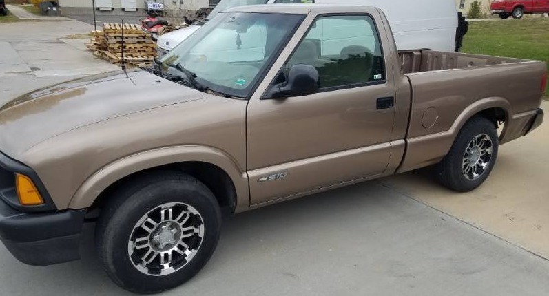 lot 7626 image: 1996 Chevrolet S-10 Pickup