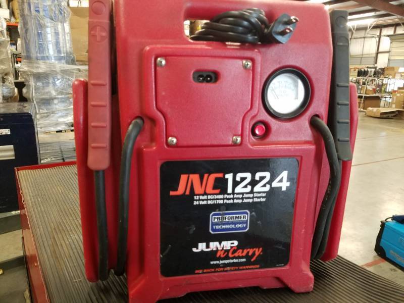 lot 7637 image: Jump n Carry 1224volt Jump Starter