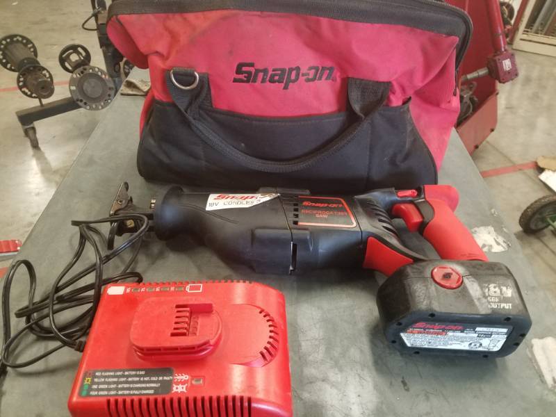 lot 7640 image: Snap On 18volt Reciprocating Saw