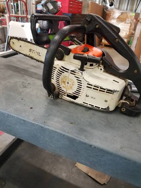 lot 7655 image: Stihl 017AV