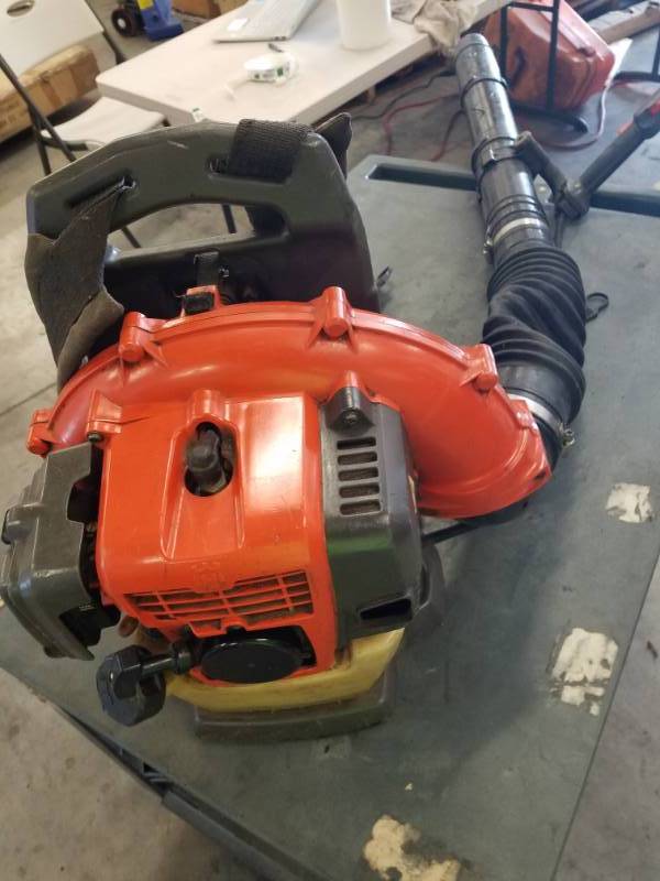 lot 7660 image: Husqvarna 130BT Blower