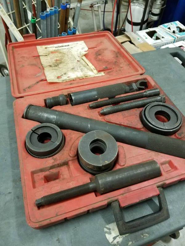 lot 7680 image: Ford Transmission Bearing Service Set