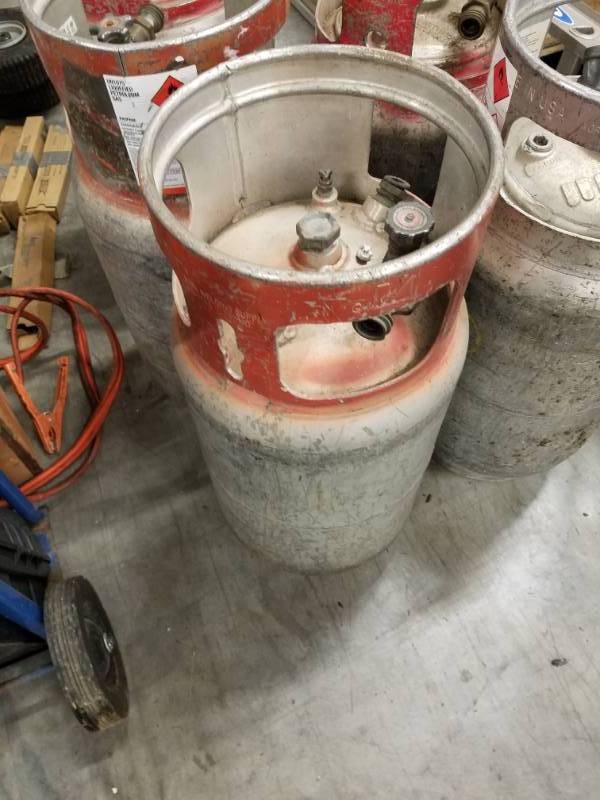 lot 7700 image: Propane Forklift Bottle