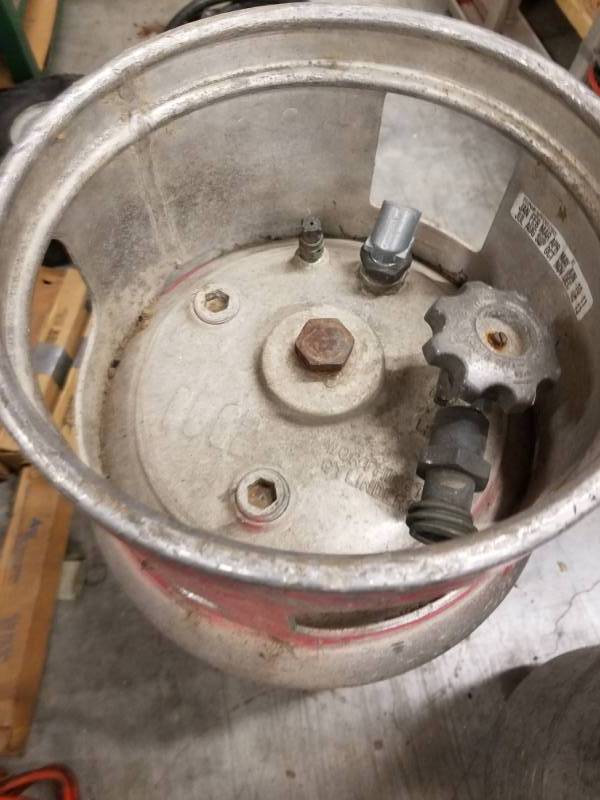lot 7704 image: Propane Forklift Bottle