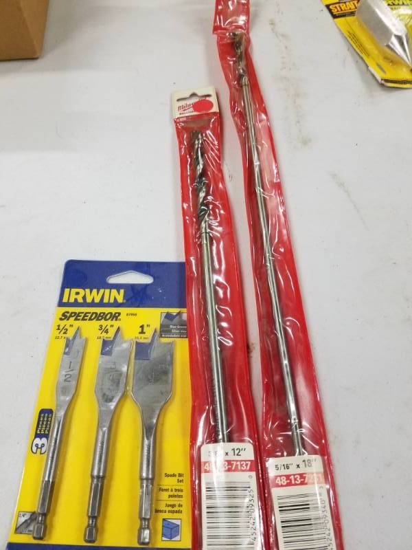 lot 7731 image: Lot of Bits From Milwaukee and Irwin