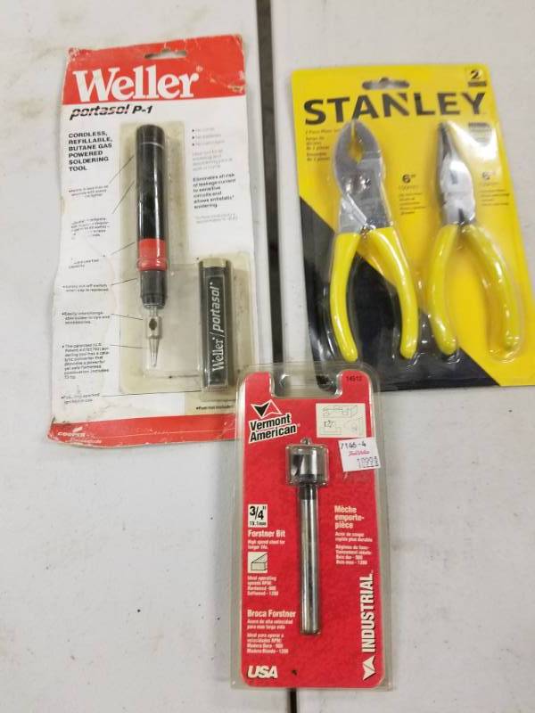 lot 7750 image: Portasol P-1 Butane Solderer and 2 Bits and Pliers