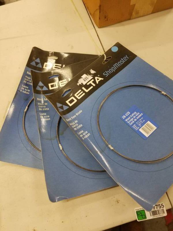 lot 7755 image: Lot of 3 Delta Band Saw Blades