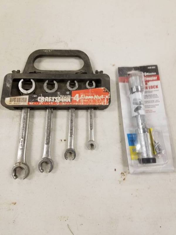 lot 7759 image: Craftsman Line Wrenches  Coupler Lock