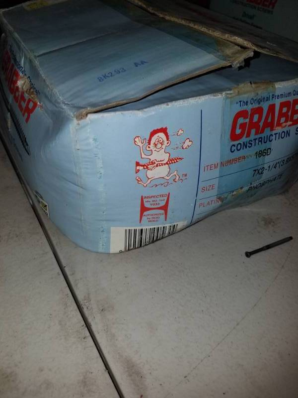 lot 7776 image: Grabber Construction Screws