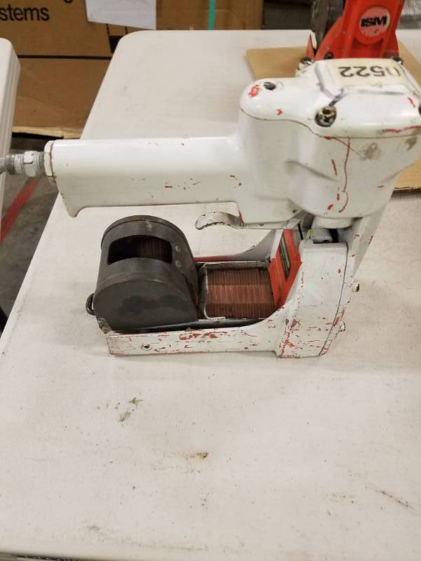 lot 7800 image: Pneumatic Roll Stapler