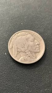lot 4 image: 1936 Indian Head Buffalo Nickel Five Cents Coin