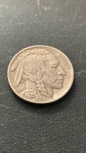 lot 5 image: 1935 Indian Head Buffalo Nickel Five Cents Coin