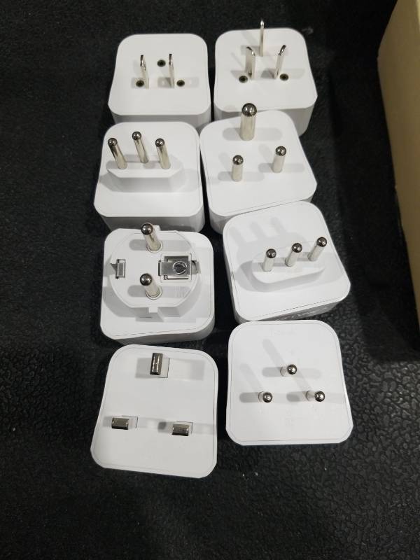lot 4585 image: BESTEK HPC-2A5U-US Travel Charging Station