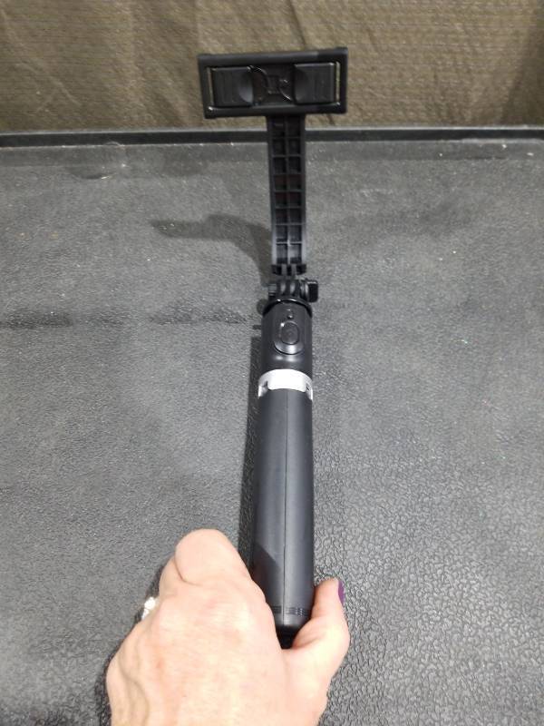 lot 4749 image: OM2K Selfie Stick Camera Mount