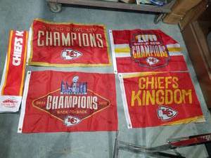 lot 1002 image: Kansas City Chiefs Super Bowl Champions Flag Collection