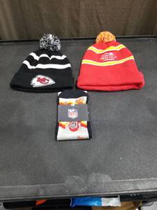 lot 1006 image: Kansas City Chiefs NFL Winter Hat and Socks Bundle