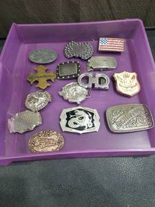 lot 1018 image: Mixed Collection of Metal Belt Buckles