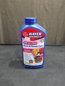 lot 1019 image: Bayer Advanced All-In-One Rose & Flower Care Concentrate