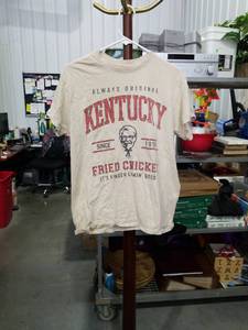 lot 1052 image: KFC Kentucky Fried Chicken Graphic T-Shirt Size Medium