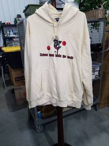 lot 1060 image: TRNCHS TEETH VINTAGE CREAM HOODIE SIZE LARGE