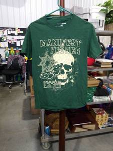 lot 1066 image: Fashion Nova Green Skull Graphic T-Shirt Size XS