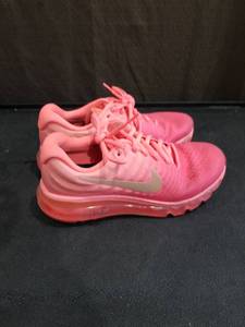 lot 1074 image: Nike Air Max 2017 Womens Pink Running Shoes Size 6Y