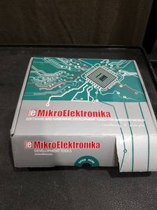 lot 1106 image: MikroElektronika EasyPIC5 Development Board Kit