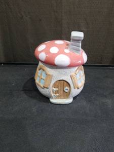 lot 1125 image: Mushroom House Ceramic Cookie Jar with Lid