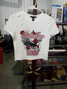 lot 1154 image: Forever 21 World Tour 1989 Graphic T-Shirt White Medium