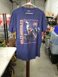 lot 1192 image: Old Navy Miles Morales Spider-Man T-Shirt Size Medium