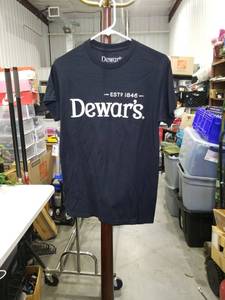 lot 1207 image: Dewars Scotch Whisky Navy Blue T-Shirt Size Medium