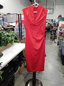 lot 1211 image: SHEIN Red Sleeveless Bodycon Dress Size Medium