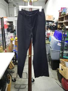 lot 1217 image: Worthington Curvy Fit Black Dress Pants Size 10P