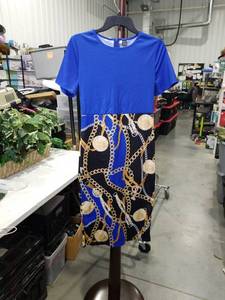 lot 1219 image: SHEIN Blue Chain Print Midi Dress Size Medium