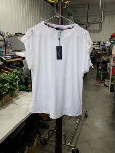 lot 1235 image: Tommy Hilfiger Womens Cap-Sleeve Epaulet Top Size Large