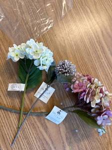 lot 3644 image: Floral lot of three floral pics