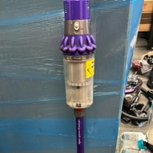 Dyson V10 Cordless Stick Vacuum Cleaner USED