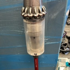 lot 59 image: Dyson Cyclone V11Cordless Vacuum Cleaner USED