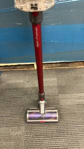 lot 60 image: Dyson V11 Animal Cordless Stick Vacuum USED