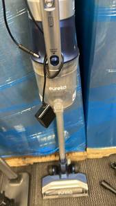 lot 86 image: Eureka Upright Vacuum Cleaner USED