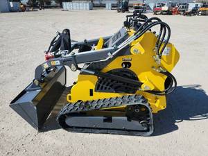 lot 2729 image: Unused Mini Skid Steer Loader ATS-T460