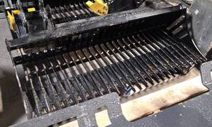 lot 2643 image: Unused Wolverine Mini Skid Steer SkeletonRock Bucket  M-SB42