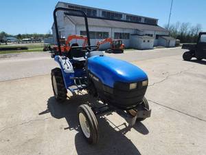lot 12 image: New Holland TC18 Compact Tractor  780 Hours, 3-Point, 540 PTO, Differential Lock