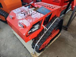 lot 10505 image: CAPTOK CK800 Remote Control Lawn Mower