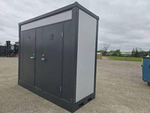 lot 41 image: Unused Double Portable Restroom  2-Stall Mobile Toilet Trailer w Sink &amp Ventilation  PT300D