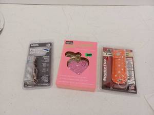 lot 11071 image: Personal Safety Lot of 3 Items with Pepper Spray and Alarm