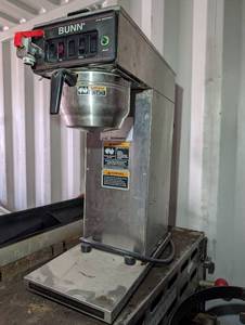 lot 271035 image: Bunn CW Series Commercial Coffee Maker, worked last time used.
