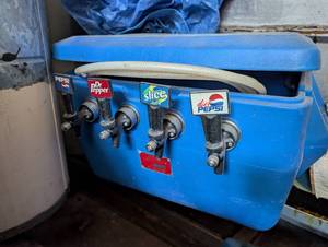 lot 271036 image: Pepsi-Cola Vintage Soda Fountain Dispenser Cooler Chest
